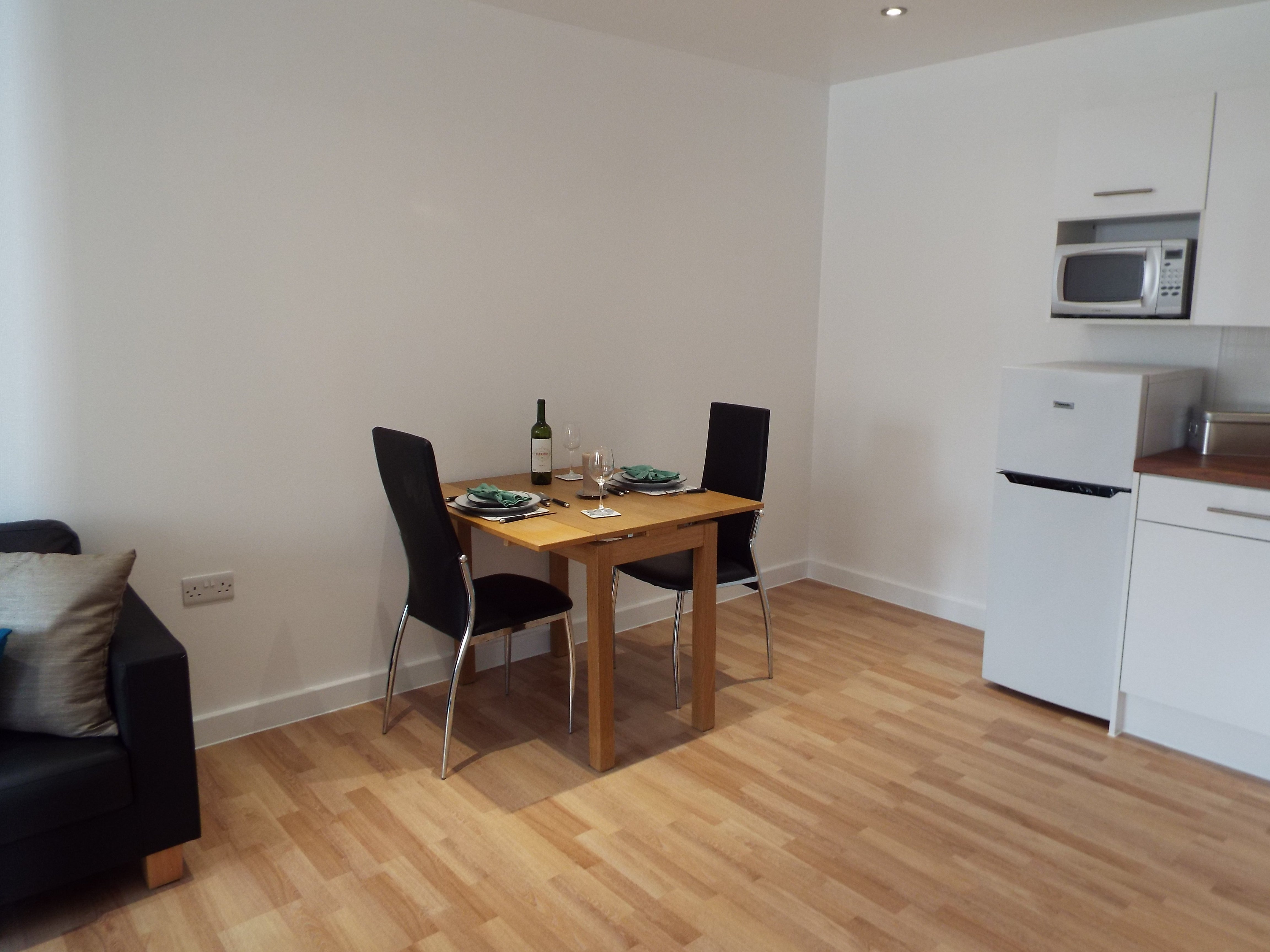 Flat Markfield Court in Leicester