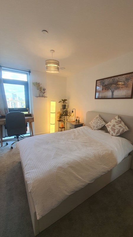 Room Furness Quay in Salford
