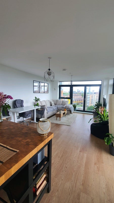 Room Furness Quay in Salford