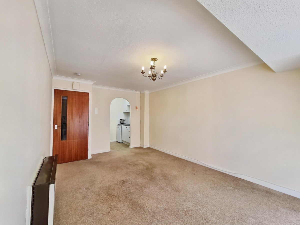 Flat Liphook Road in Waverley