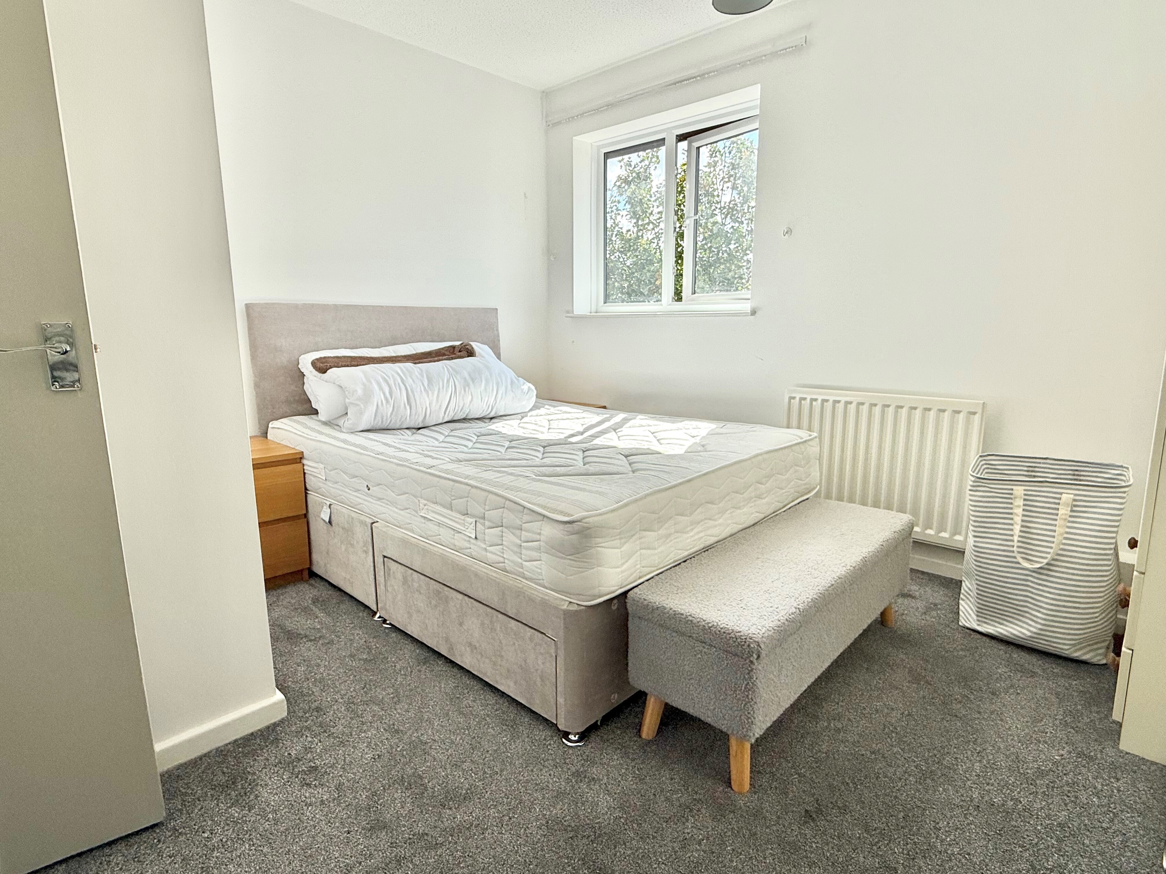 House Royal Oak Close in Biggleswade