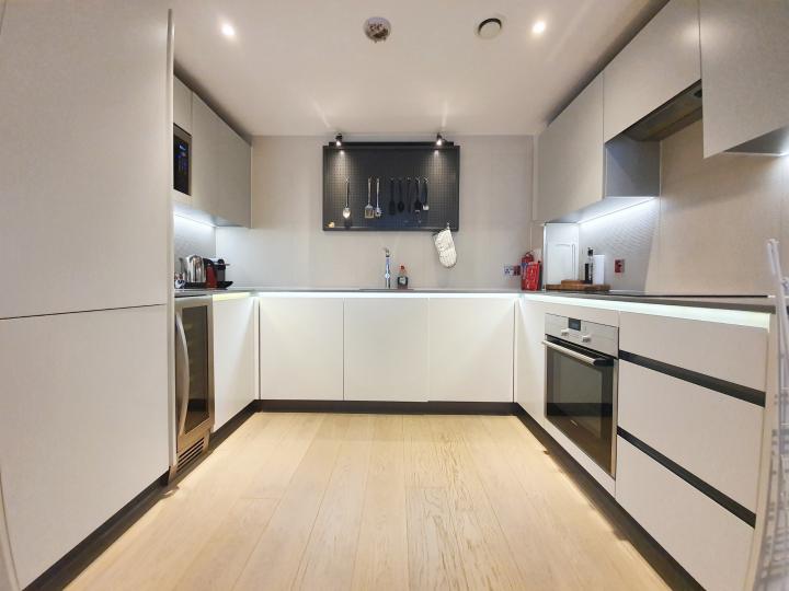 Flat Kingsland Road in Greater London