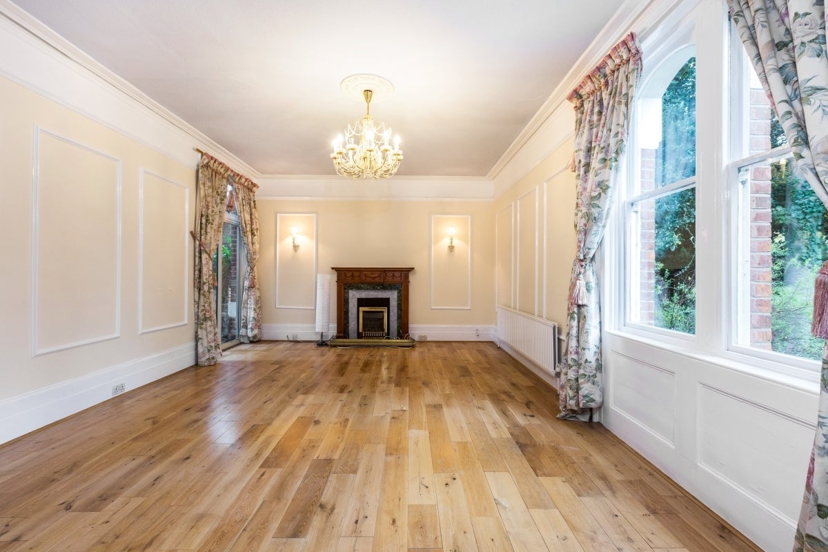 House Bath Road in Taplow