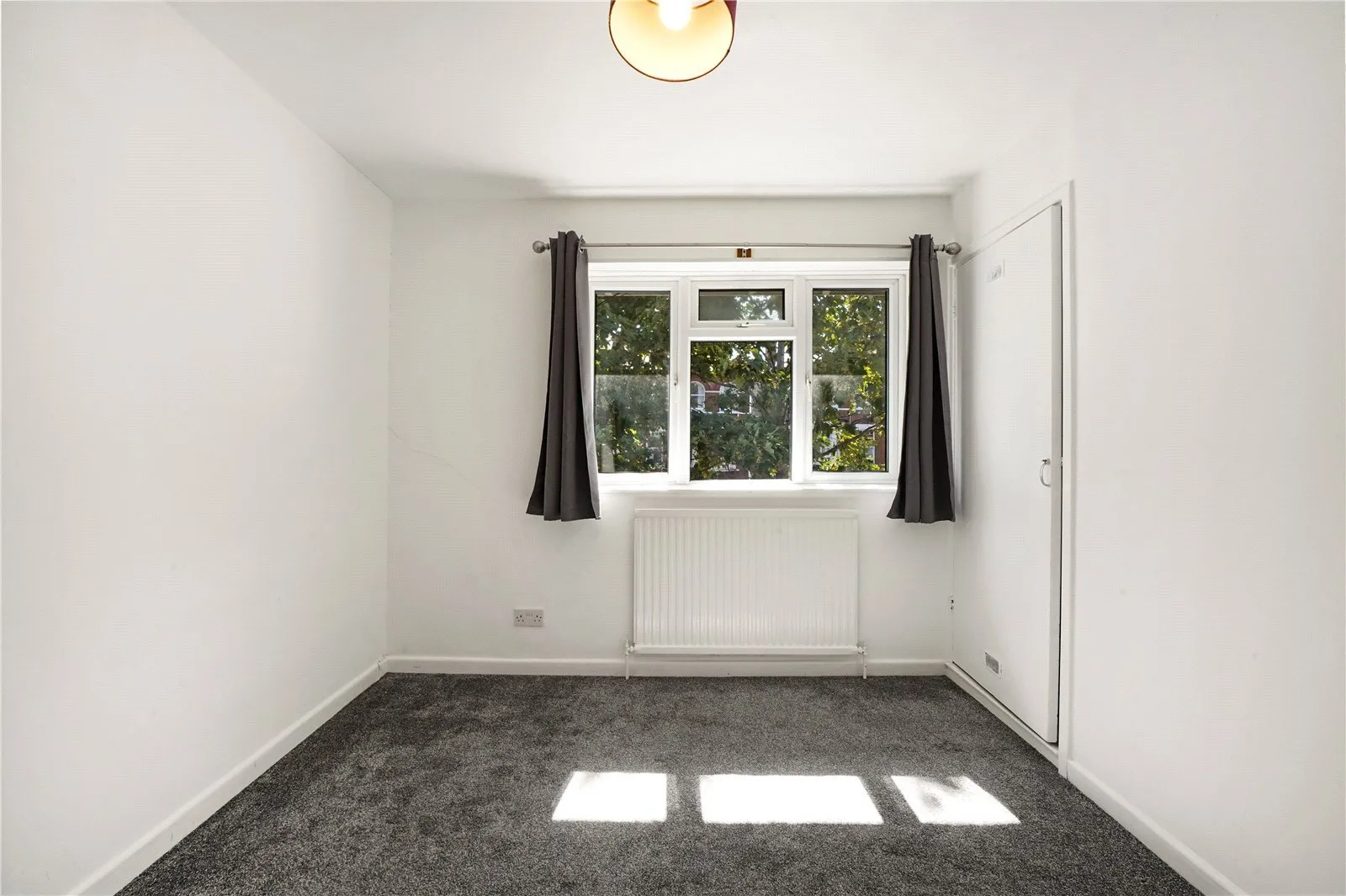 House Westbere Road in Greater London