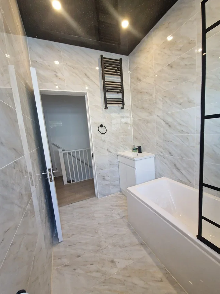Room Feltham Road in Borough of Spelthorne