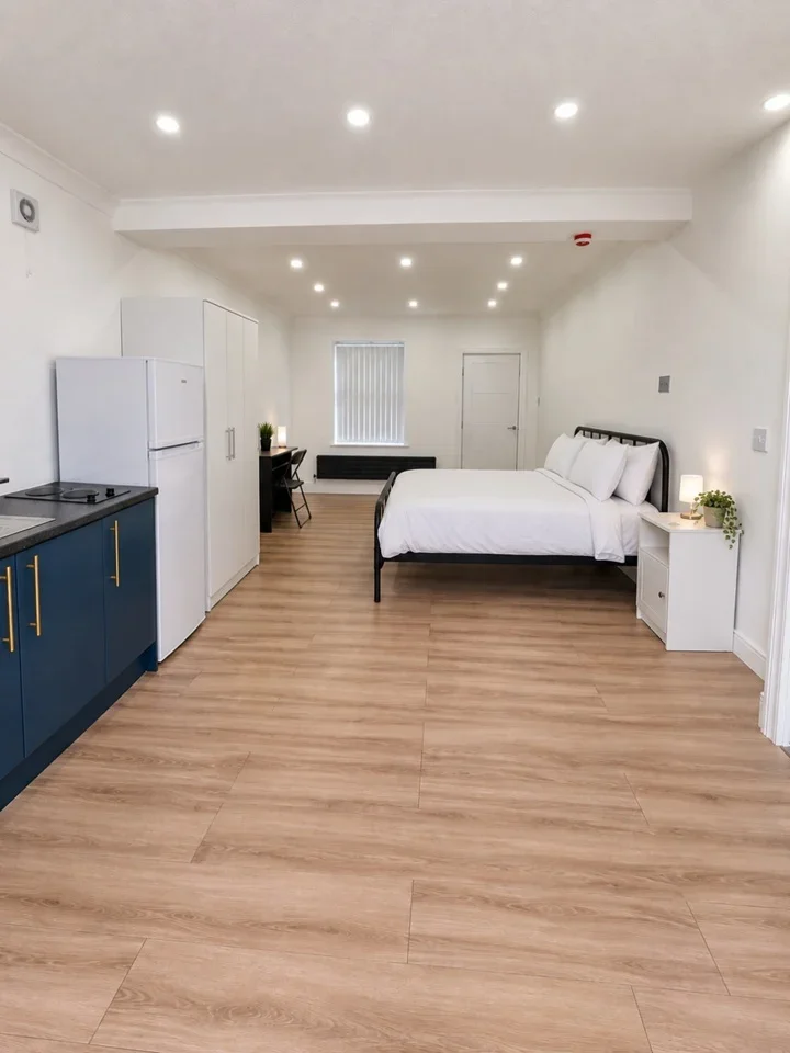 Room Feltham Road in Borough of Spelthorne