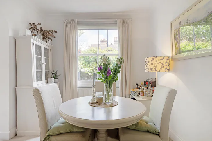 Flat Southfield Road in Greater London