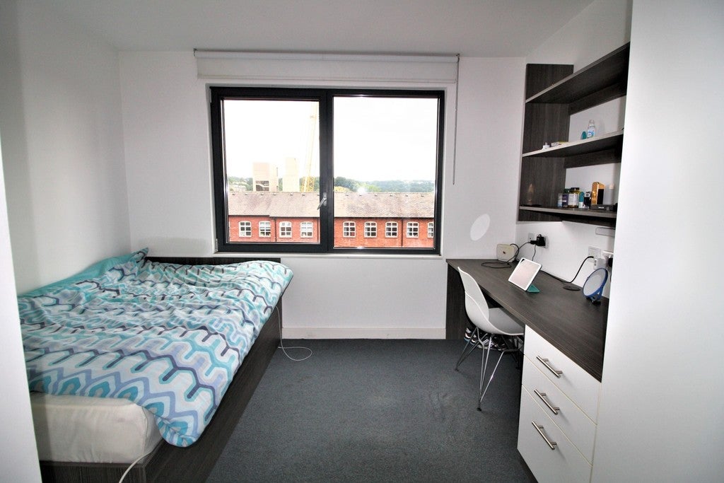 Flat Howard Lane in Sheffield