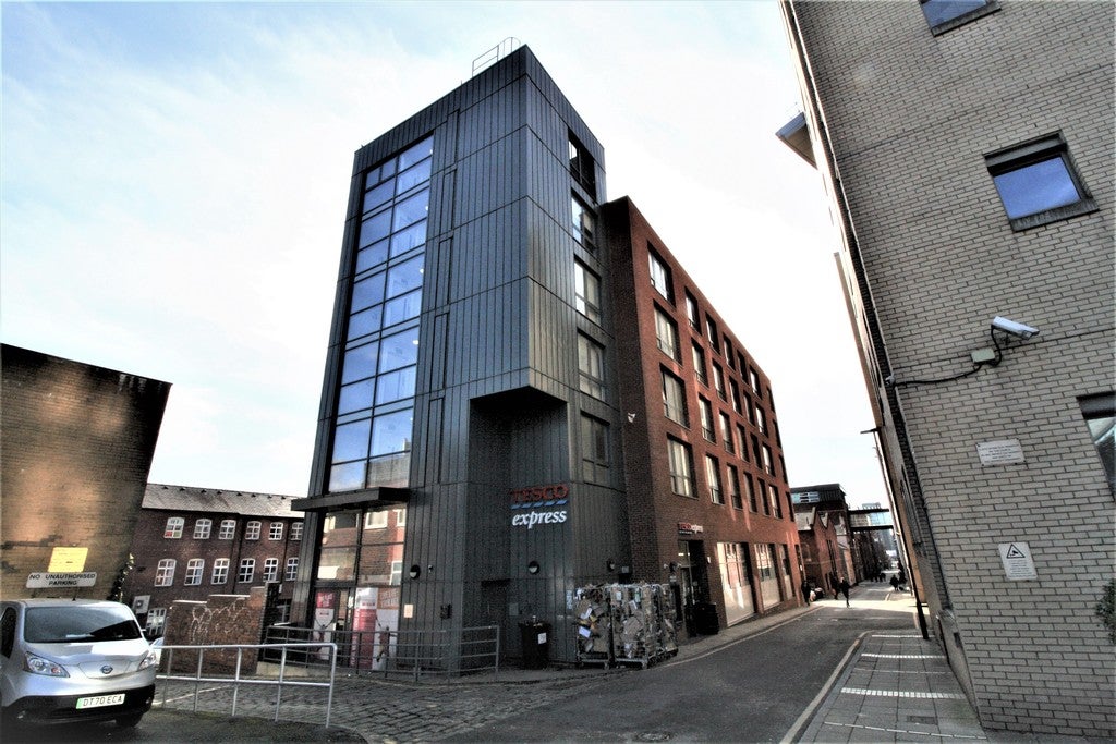 Flat Howard Lane in Sheffield