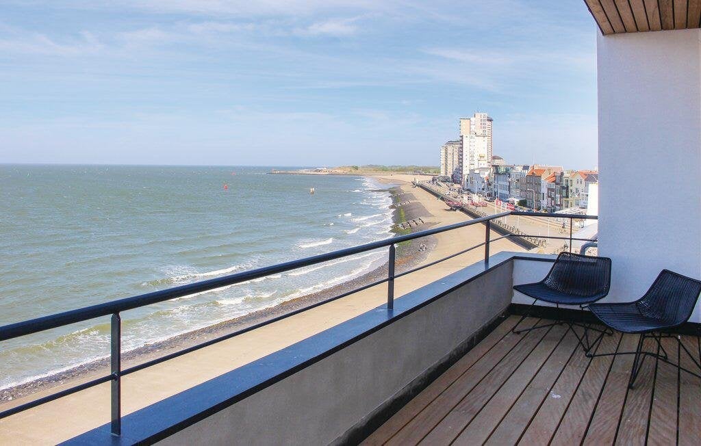 Flat Boulevard De Ruyter in Vlissingen