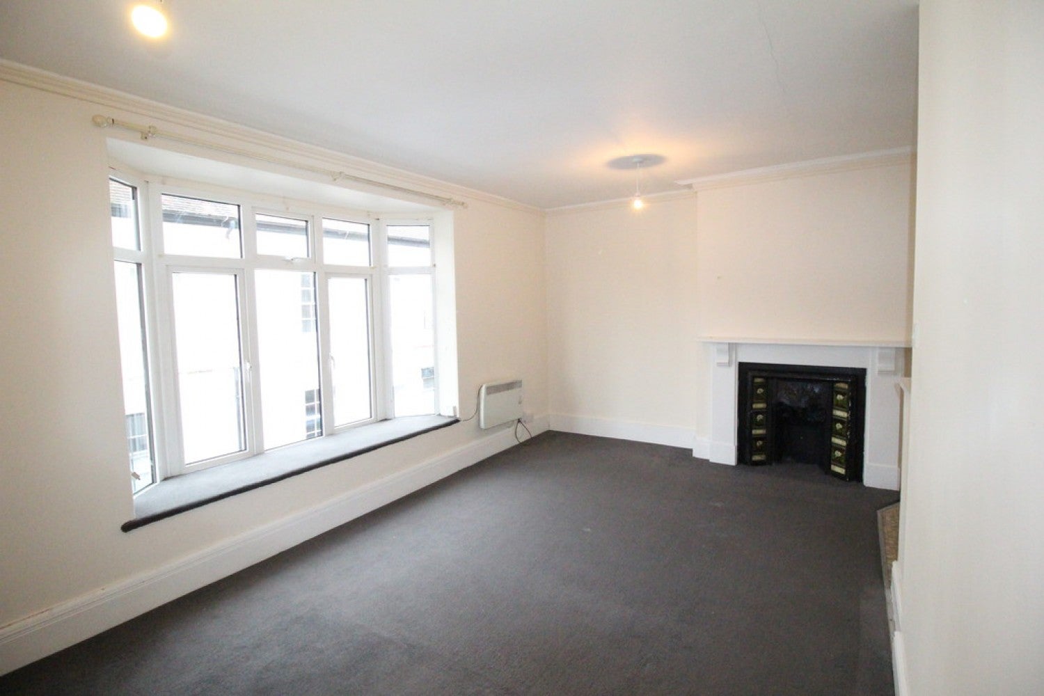 Flat Edward Street in Westbury