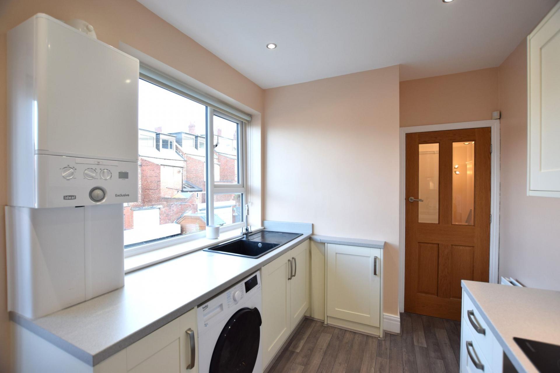 Flat Melrose Avenue in Gateshead