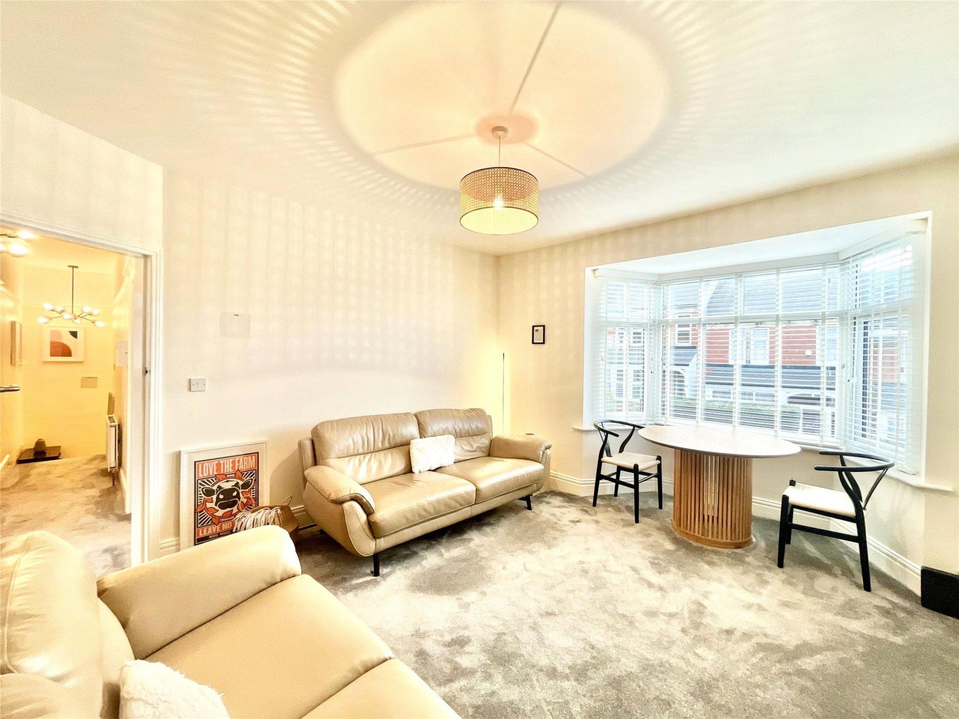 Flat Melrose Avenue in Gateshead