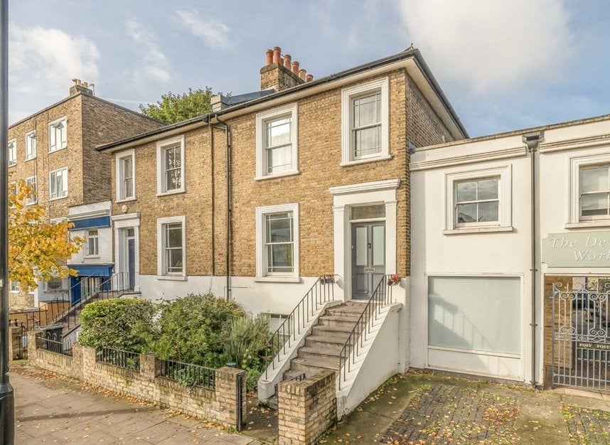 House Southgate Road in Greater London