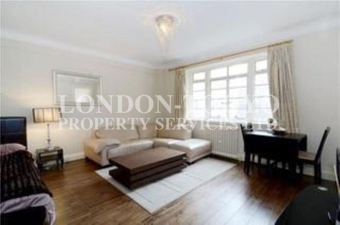 Flat Vicarage Gate in Greater London