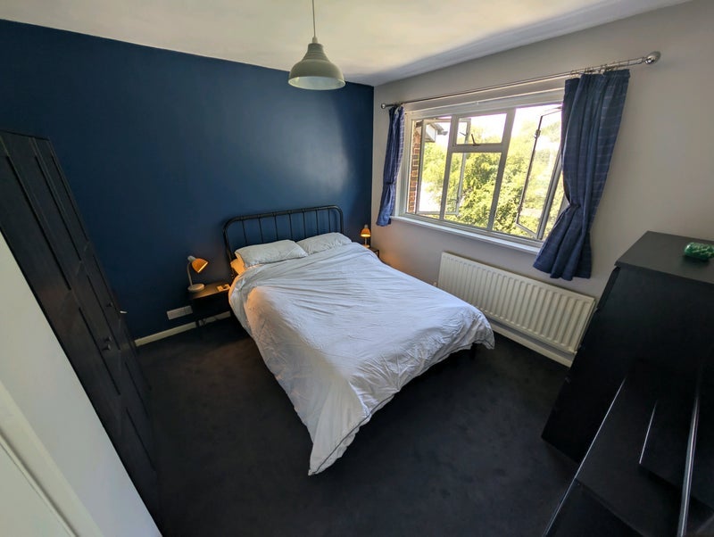 Room Hollytree Avenue in Swanley