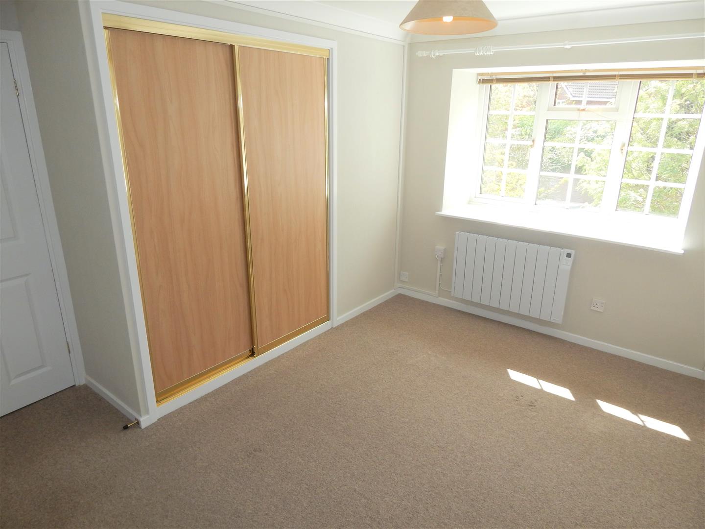 Flat Perryfields Close in Redditch