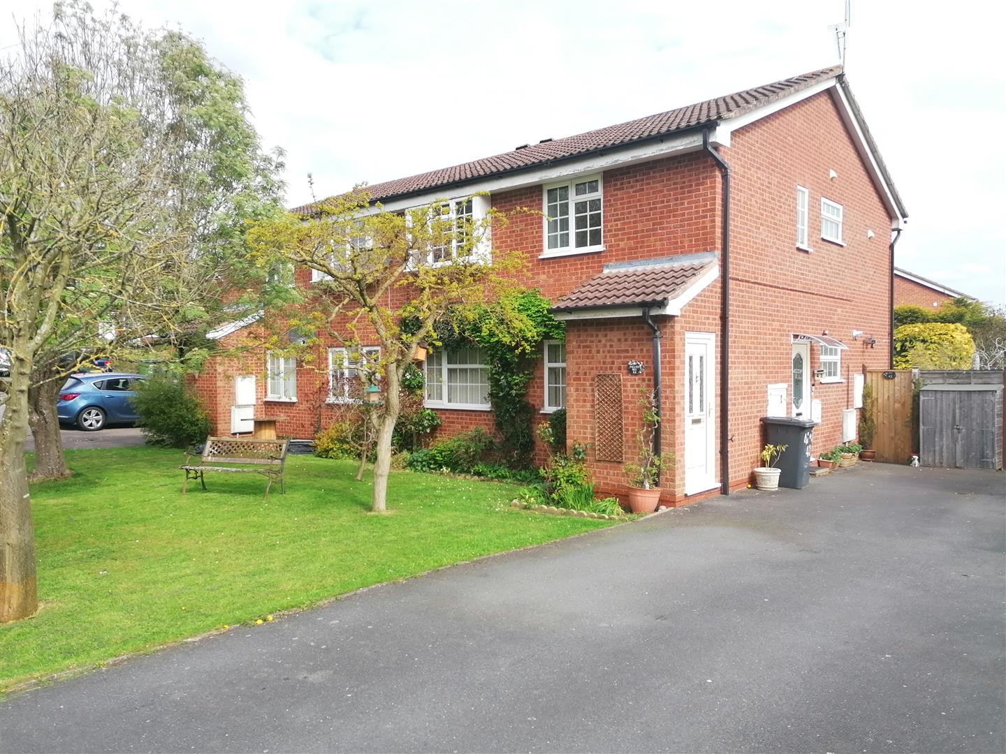 Flat Perryfields Close in Redditch
