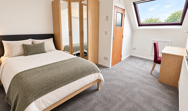 Room Edmund Road in Sheffield