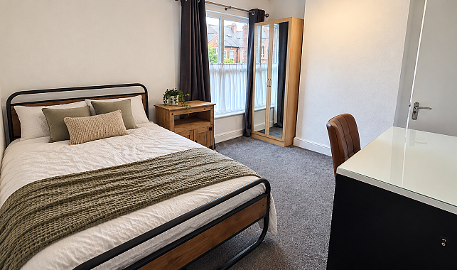 Room Edmund Road in Sheffield