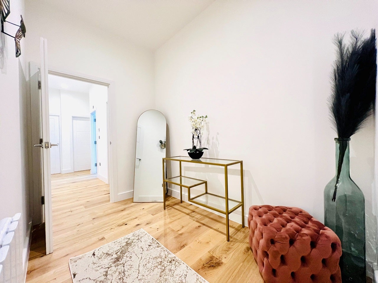 Flat China Hall Mews in Greater London