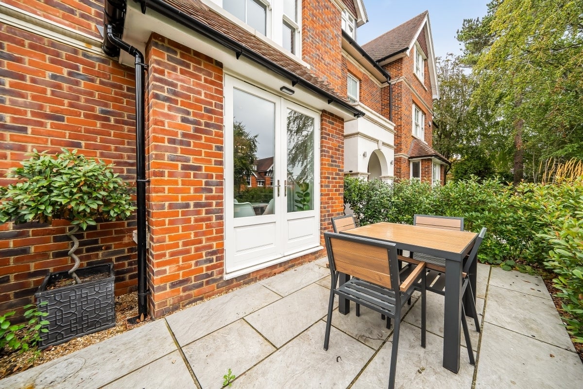 Flat Blanford Road in Reigate and Banstead