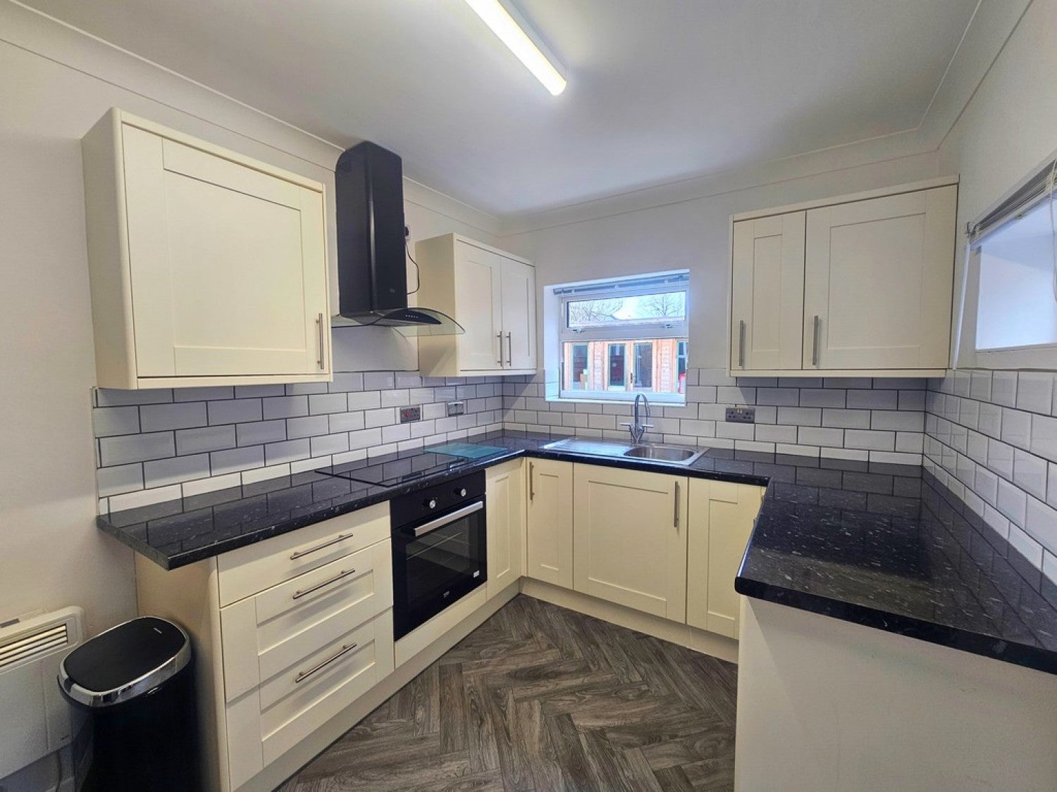 Flat Holdenhurst Road in Bournemouth