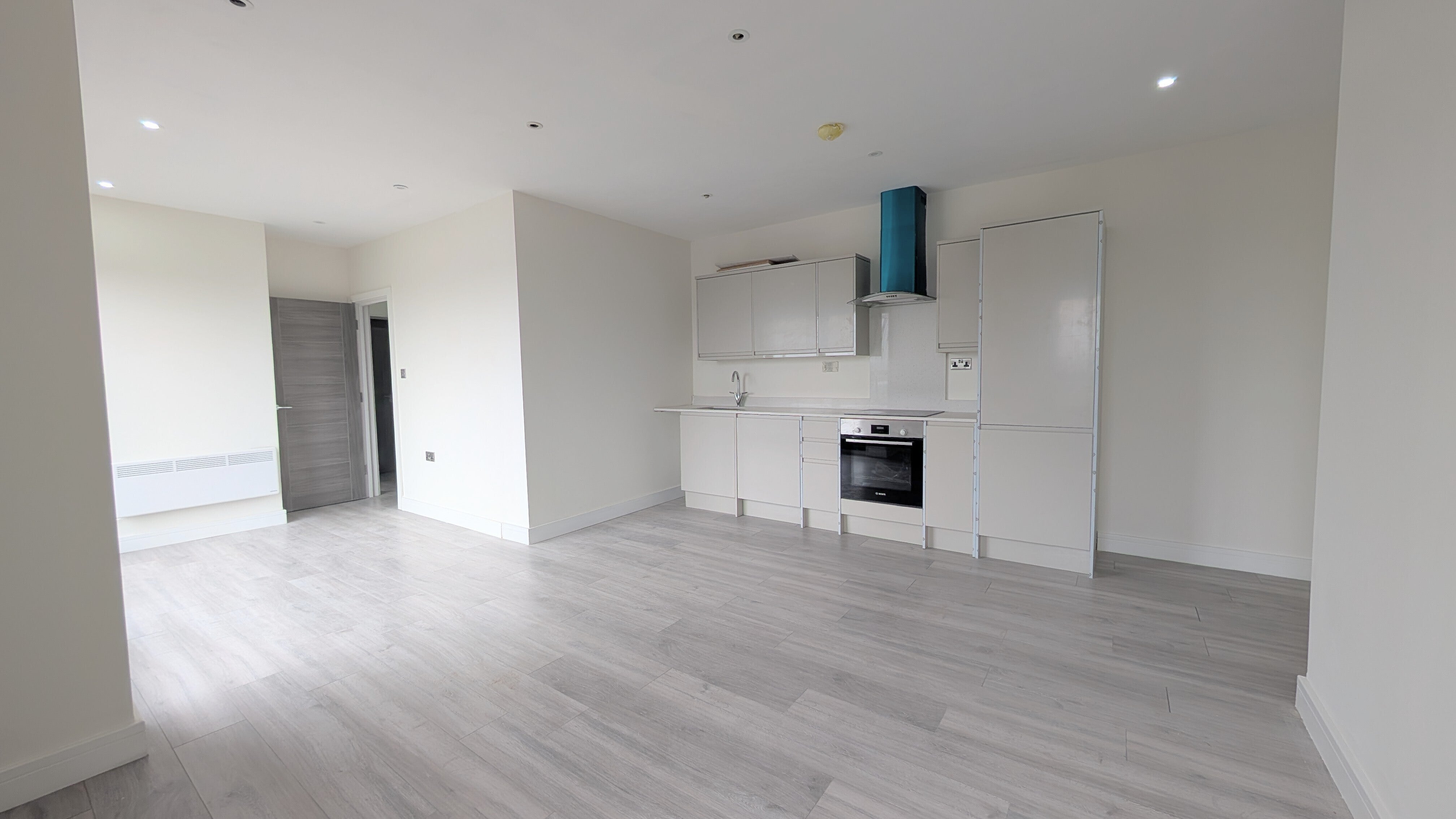 Flat Northolt Road in Greater London