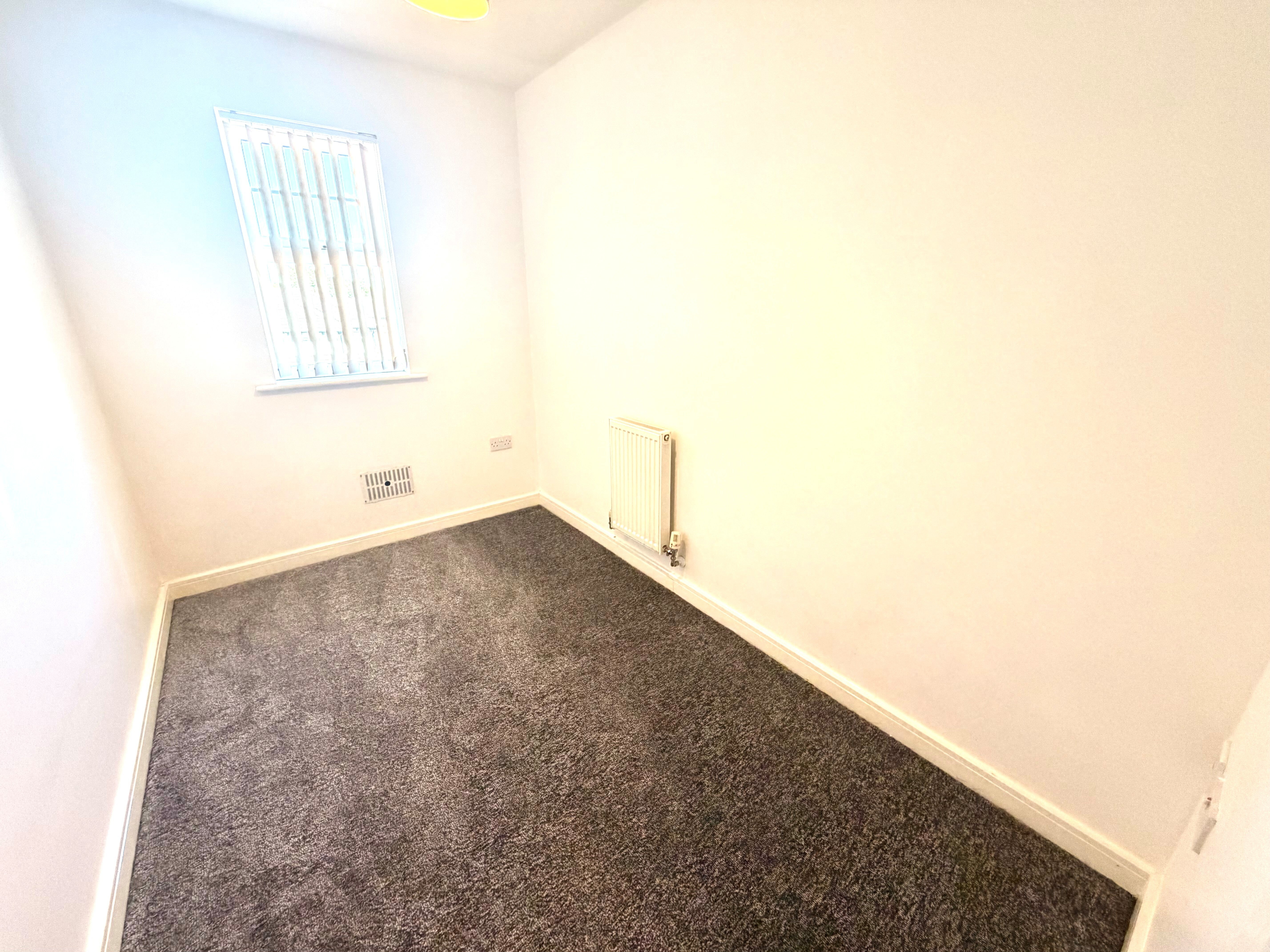 Flat Kingsway South in Warrington