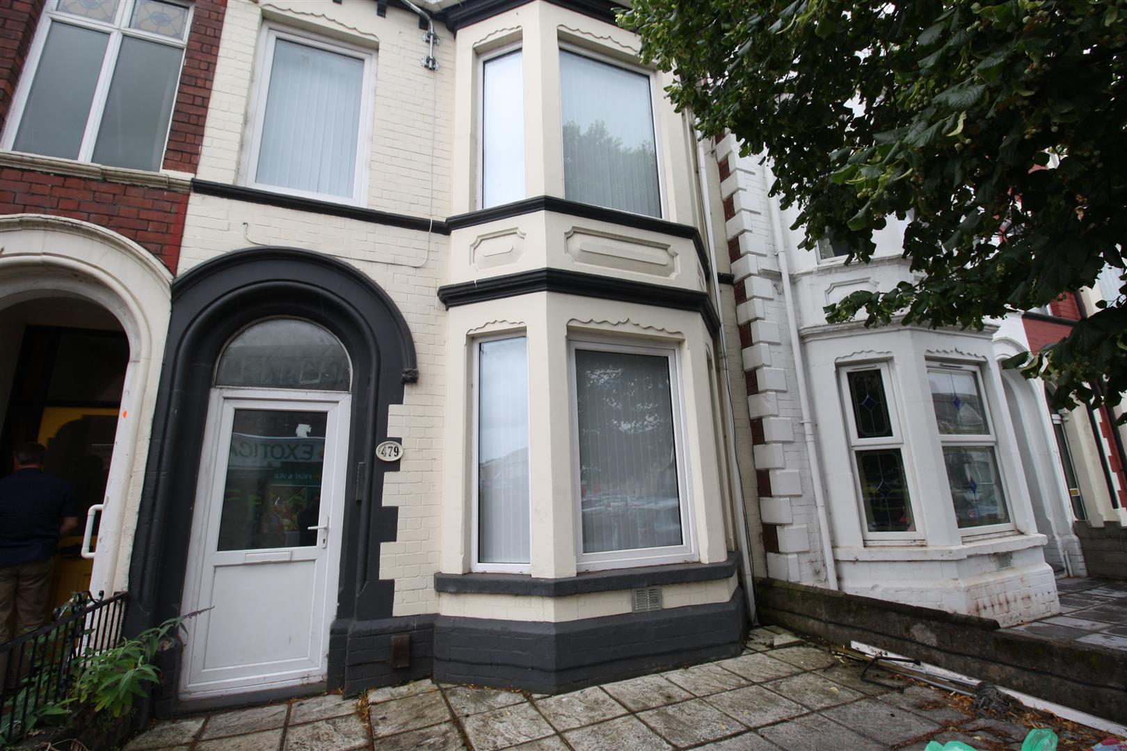 Flat Cowbridge Road East in Cardiff