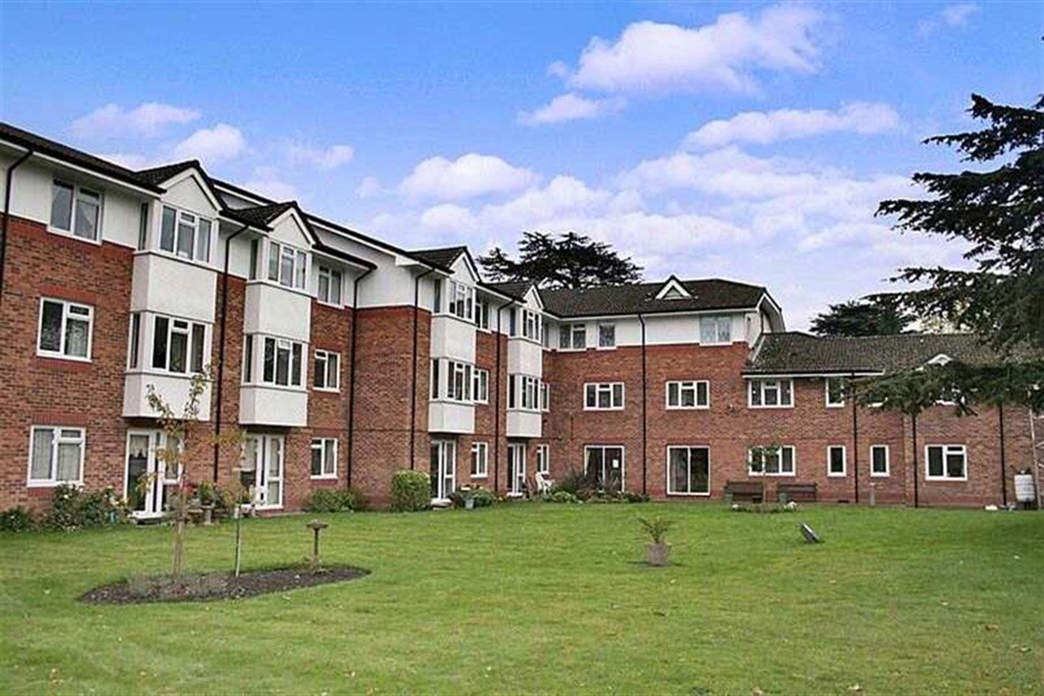 Flat Market Street in Borough of Runnymede