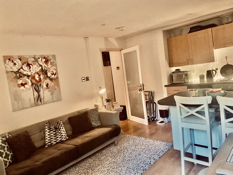 Flat Pepys Road in Greater London