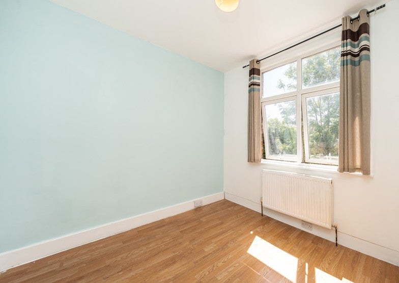 Room Nibthwaite Road in Greater London