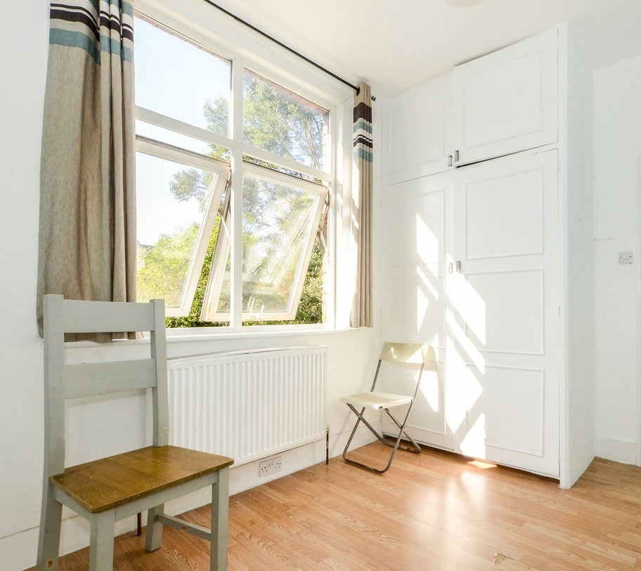 Room Nibthwaite Road in Greater London