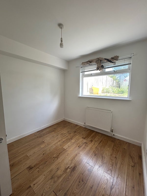 Room Oliver Grove in Greater London
