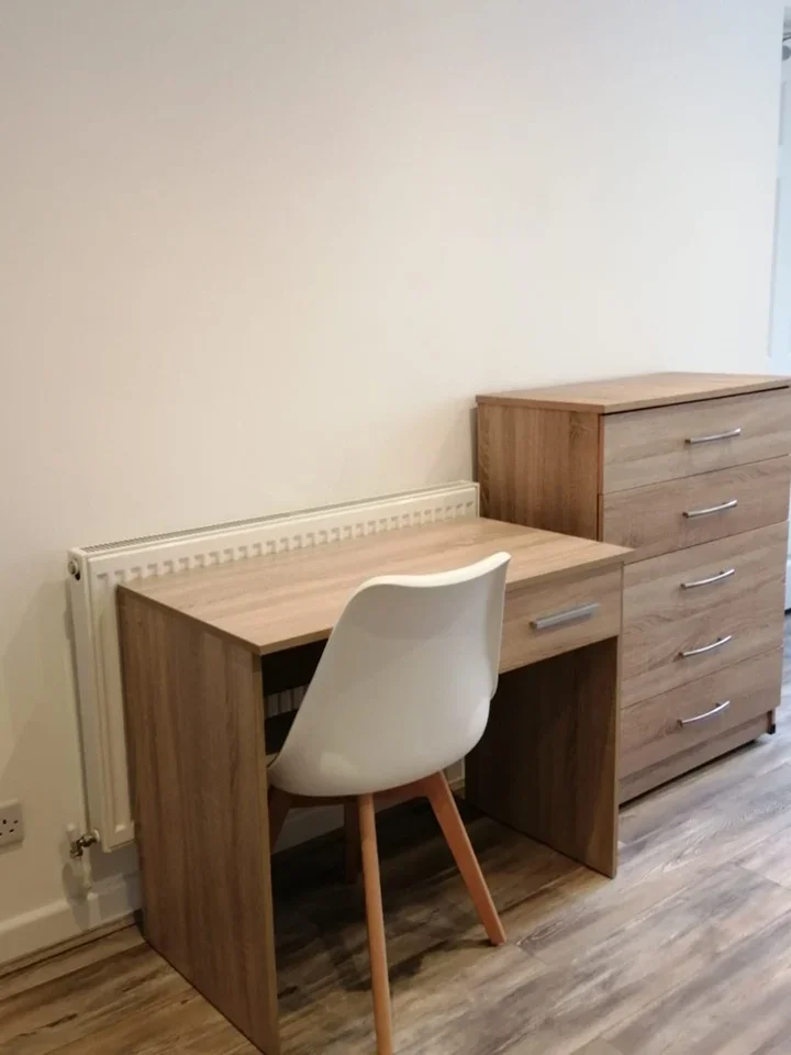Room Jupiter Drive in Dacorum