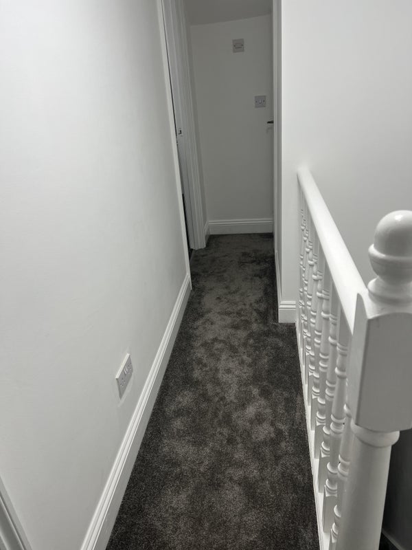 Room Springfield Road in Greater London