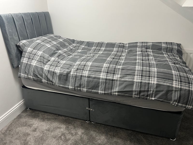 Room Springfield Road in Greater London
