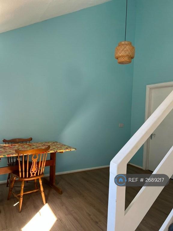 Room Congreve in Milton Keynes