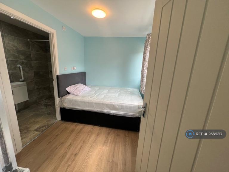 Room Congreve in Milton Keynes