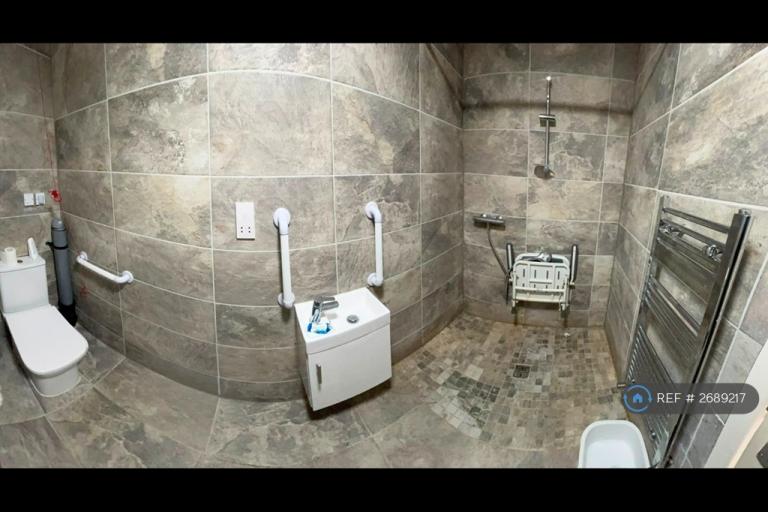 Room Congreve in Milton Keynes