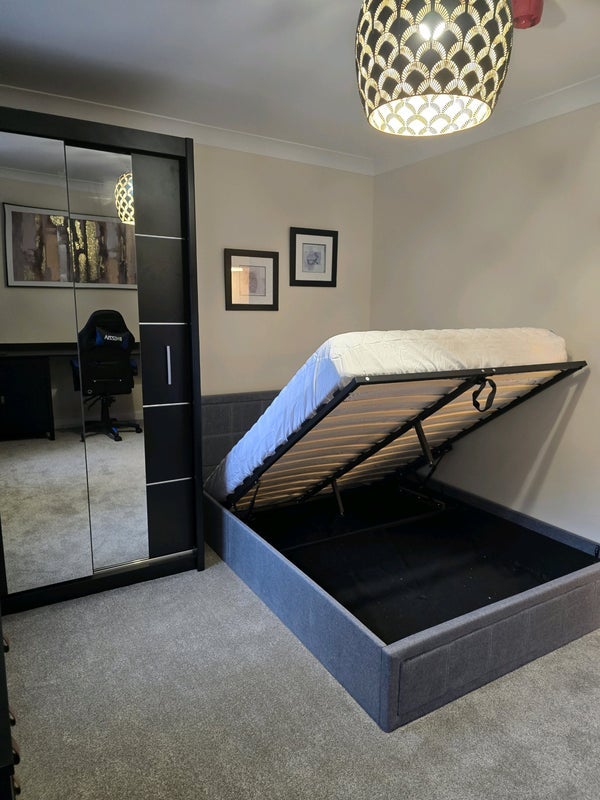 Room West Cliff in Preston