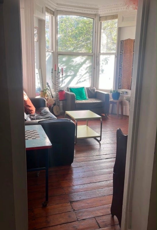 Room Amhurst Road in Greater London