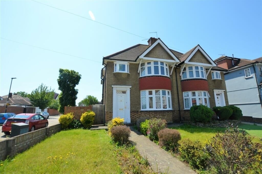 House Tudor Road in Greater London