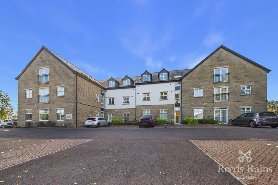 Flat Stannington View Road in Sheffield
