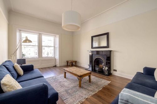 Flat Coates Gardens in City of Edinburgh