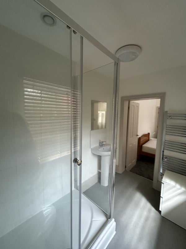 Room Shelton New Road in Stoke-on-Trent