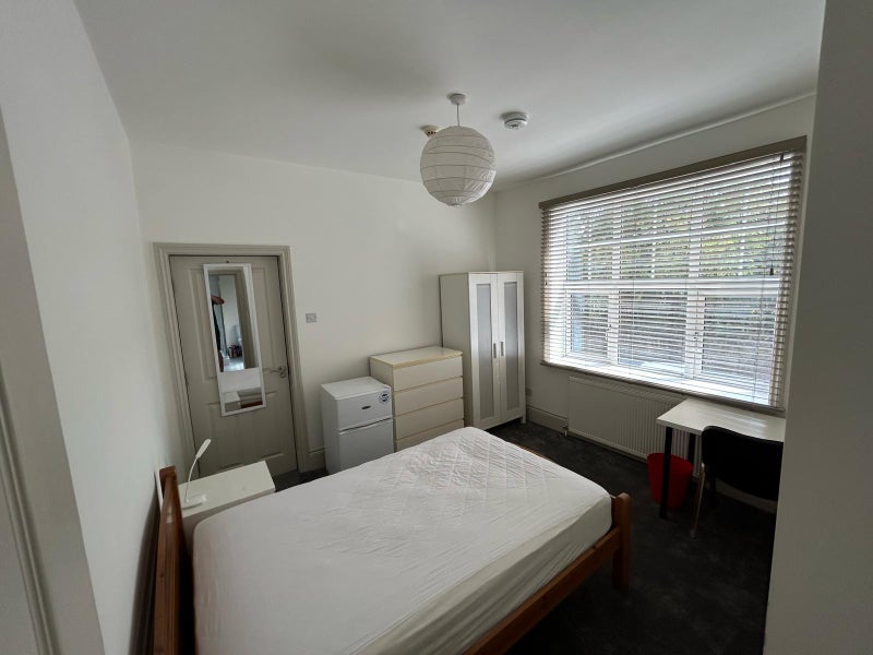 Room Shelton New Road in Stoke-on-Trent