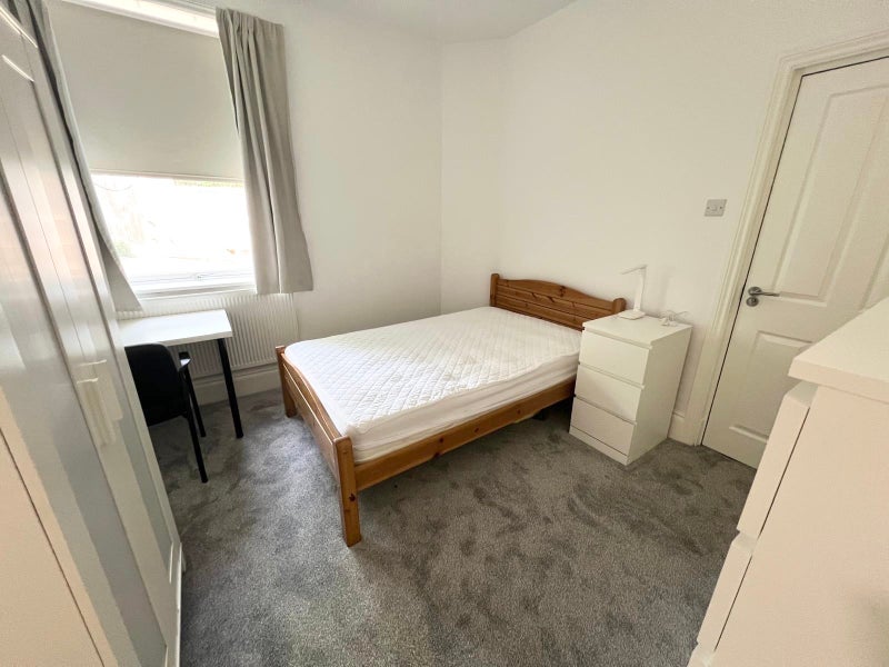 Room Shelton New Road in Stoke-on-Trent