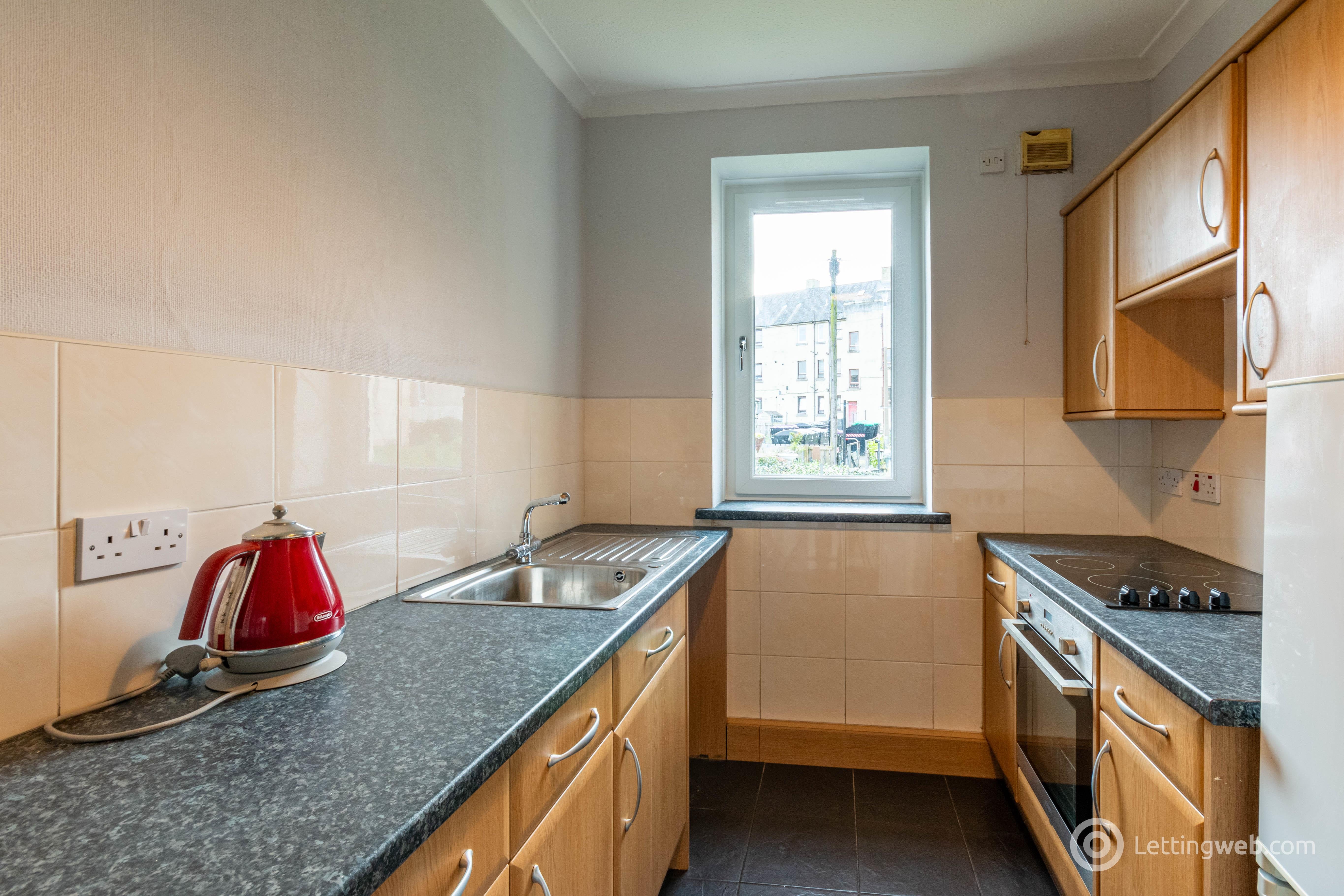 Flat Loaning Crescent in Edinburgh